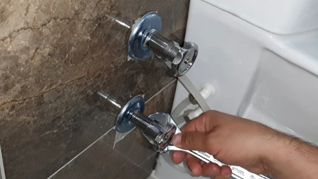 Su Kaçıran Klozet Musluğu için Pratik ve Günü Kurtaracak Bir Çözüm 👍👍