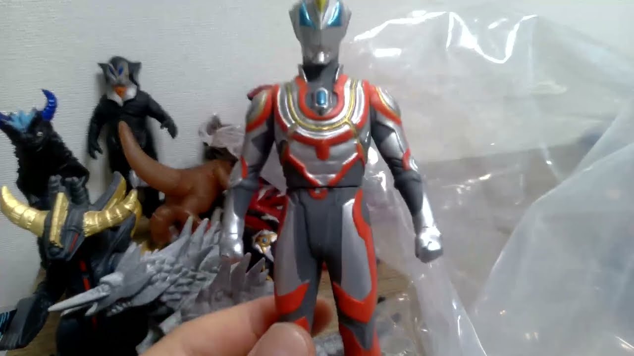 ソフビ大量！　３３００円で買ったウルトラマンソフビまとめ売りレビュー！　