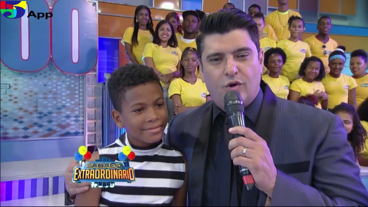 Leonardo Villalobos Sorprende a Luiggy En Su Colegio en Sábado Extraordinario