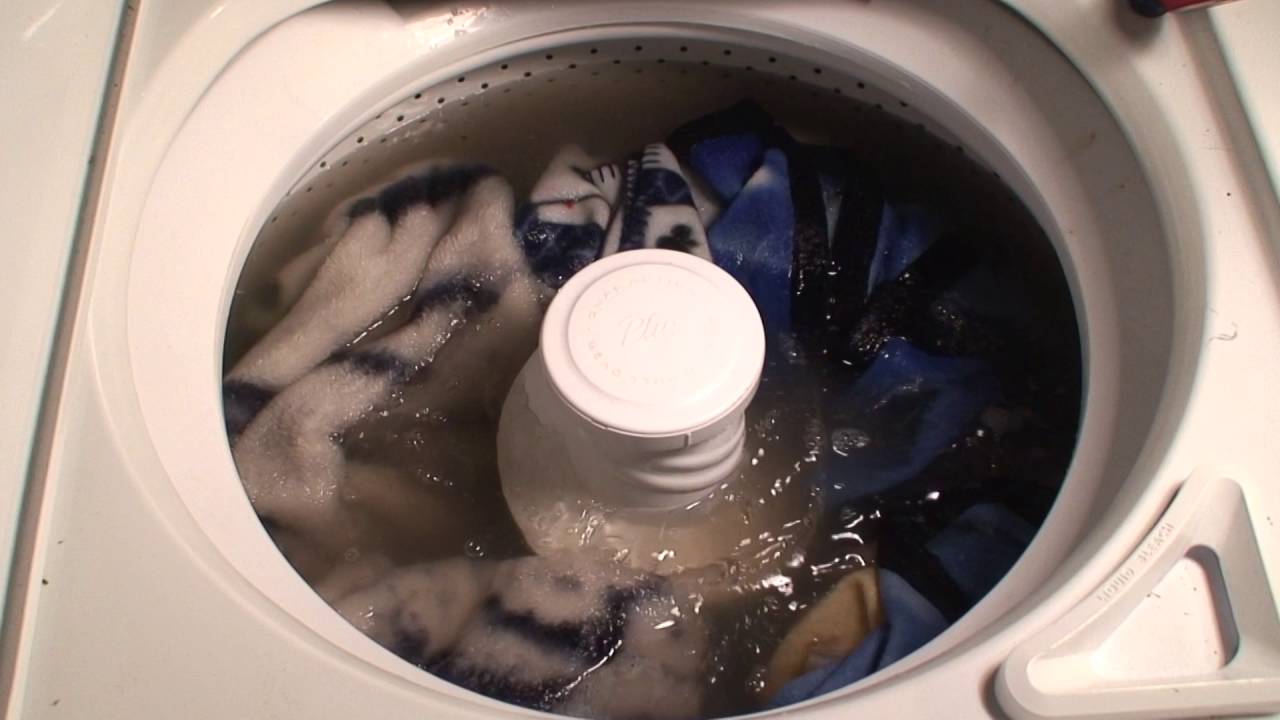 1993 Kenmore 80 Series Washer Washing a Load of Throw blankets