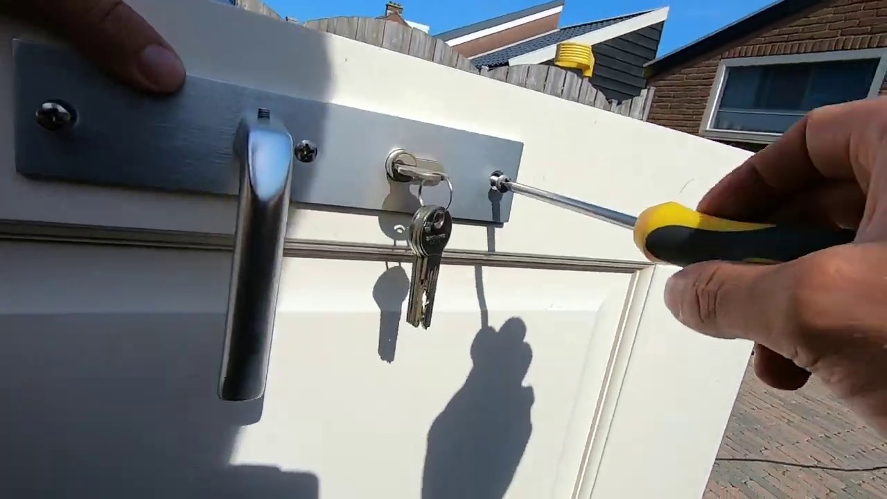 Anti kerntrekbeslag monteren