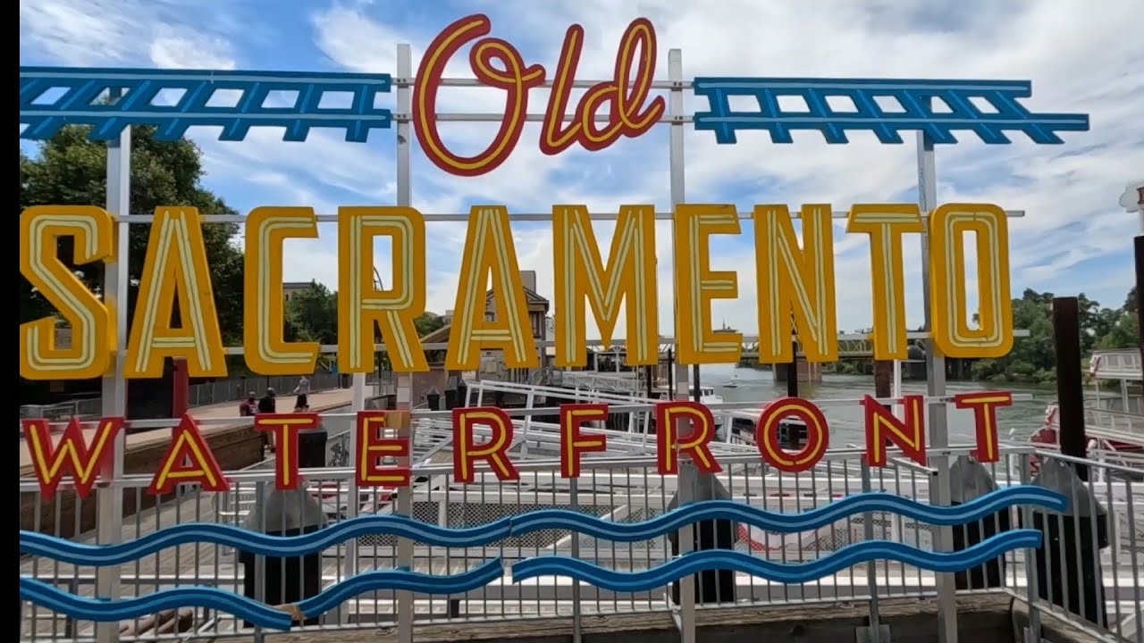 Exploring Old Town Sacramento/Waterfront in California