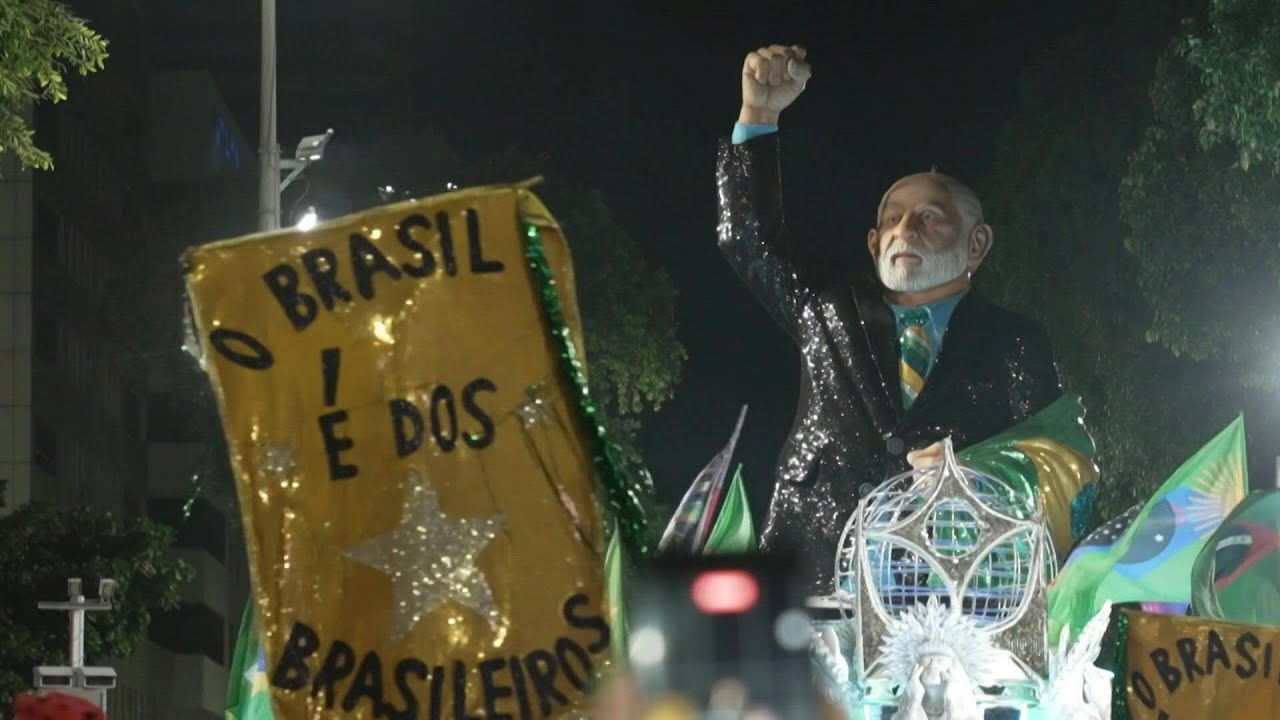 Homenaje a Lula abre Carnaval de Rio en medio de críticas | AFP