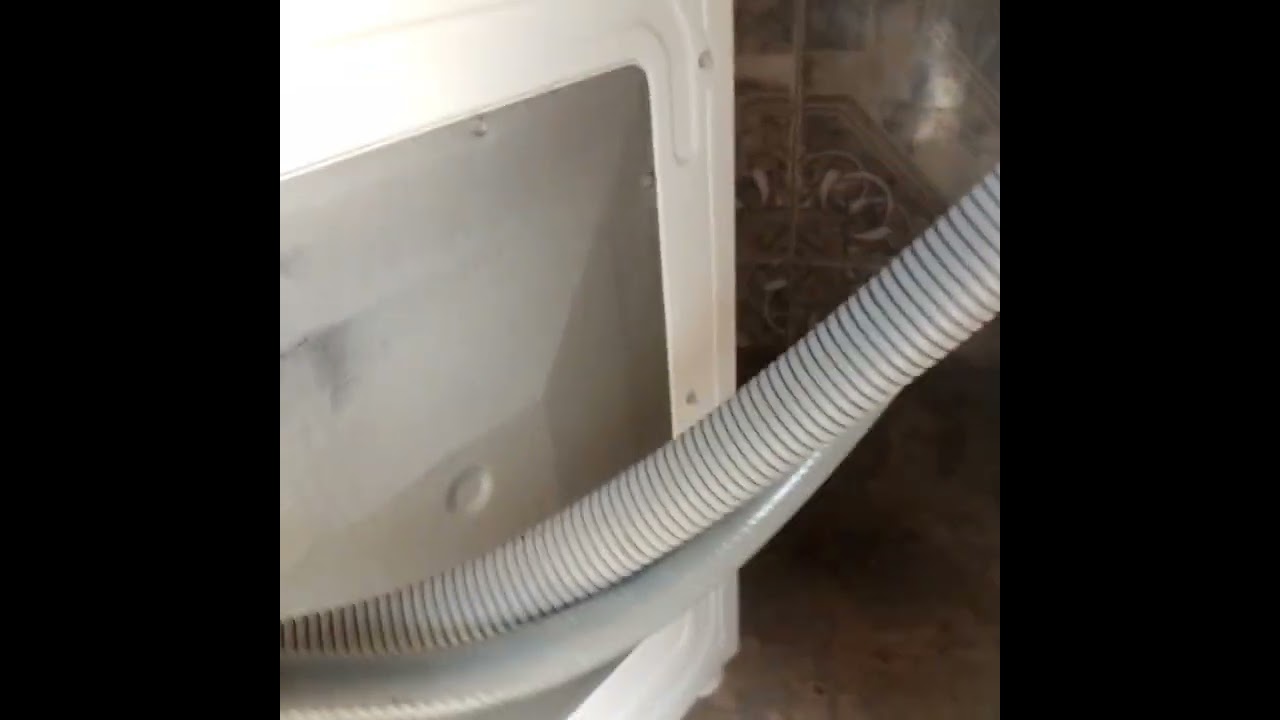 Máquina de lavar roupas Electrolux transbordando tirando o defeito 