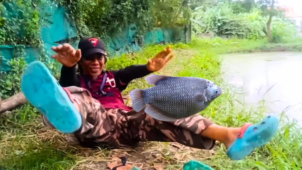 Musim hujan, mancingnya cukup di sini saja, mancing garong mancing tanpa umpan
