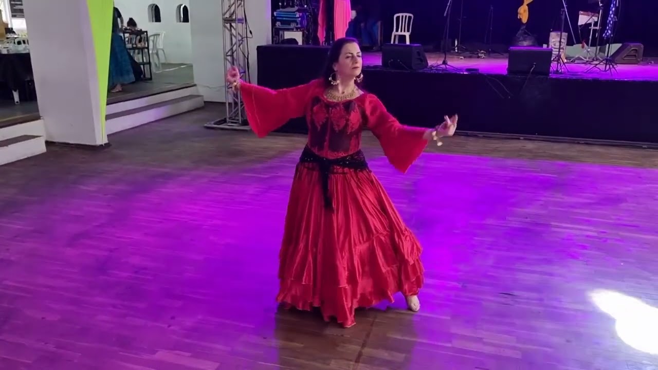 Rosa - Dança Cigana Artística