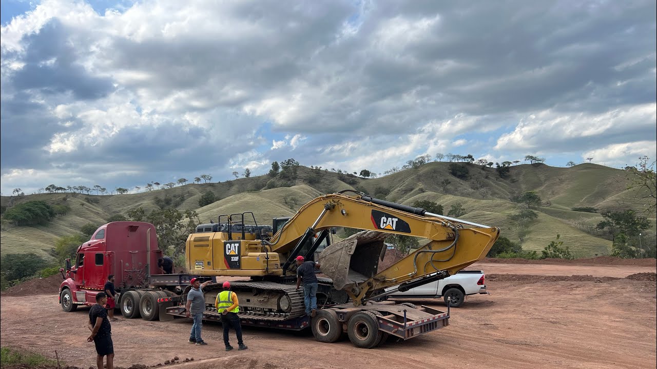 PATANA  Transportando una Excavadora Enorme #maquinaria #camiones