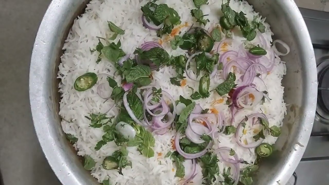 Special Hyderabadi Style Chicken Biryani Recipe By Guriya's Kitchen.