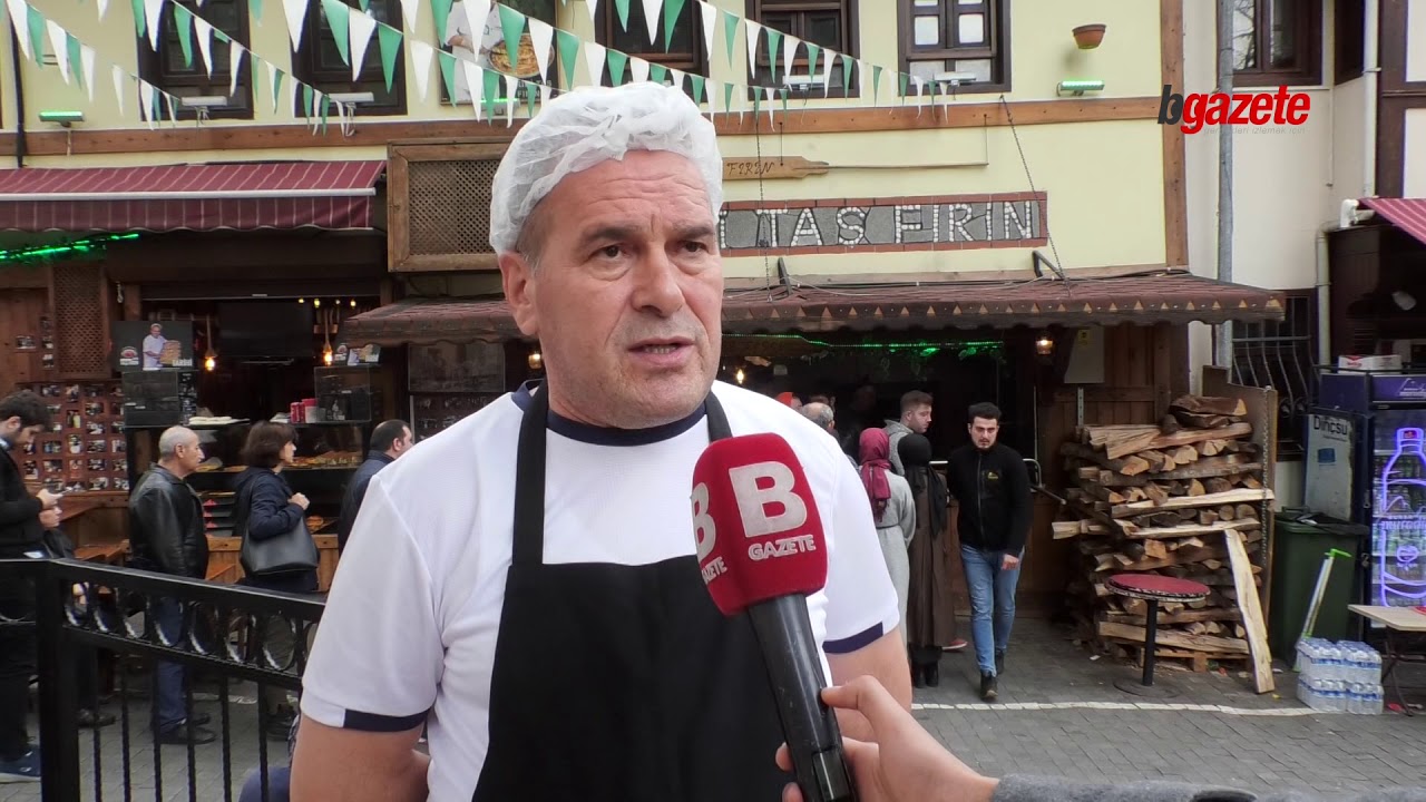 Bursa'nın En Sevilen Simitçisine Simidi Sorduk