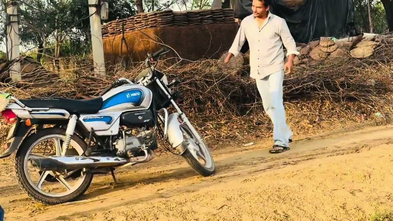 Black seplender vs white seplender ❤️😂👑🙏#bike #viral #tochanking #trending 