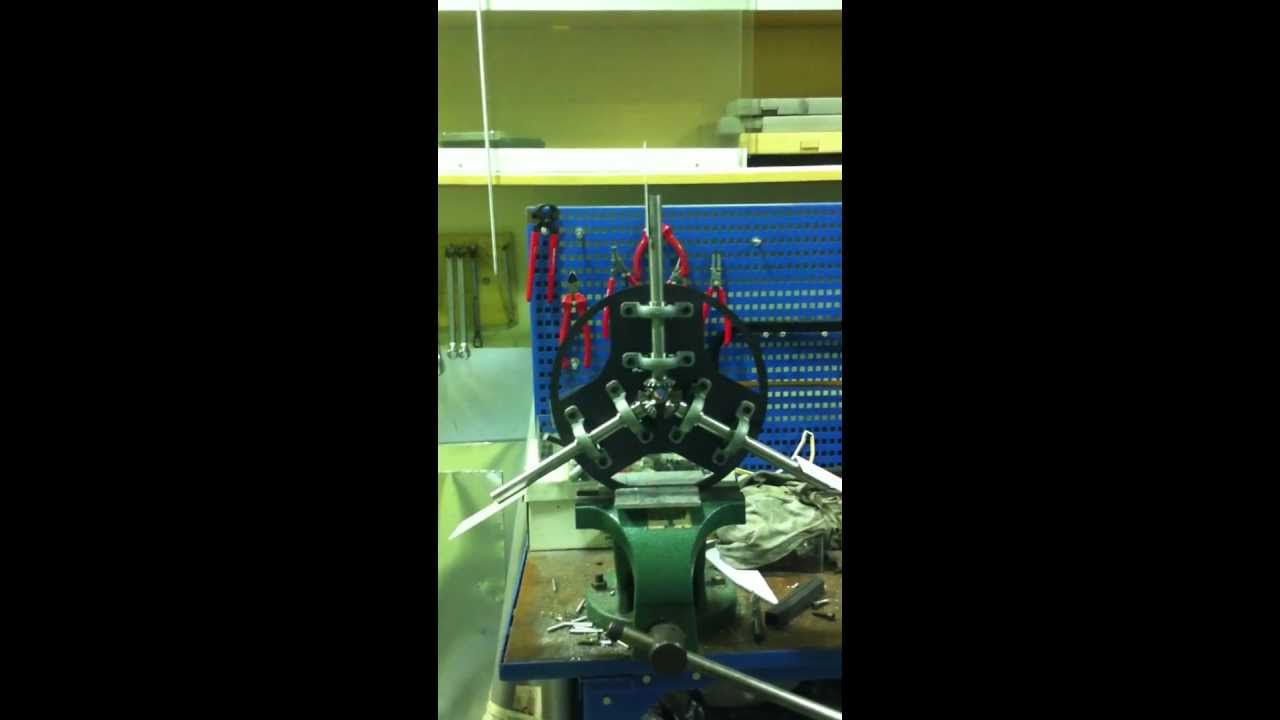 Pitch control with bevel gears for small scale wind turbine