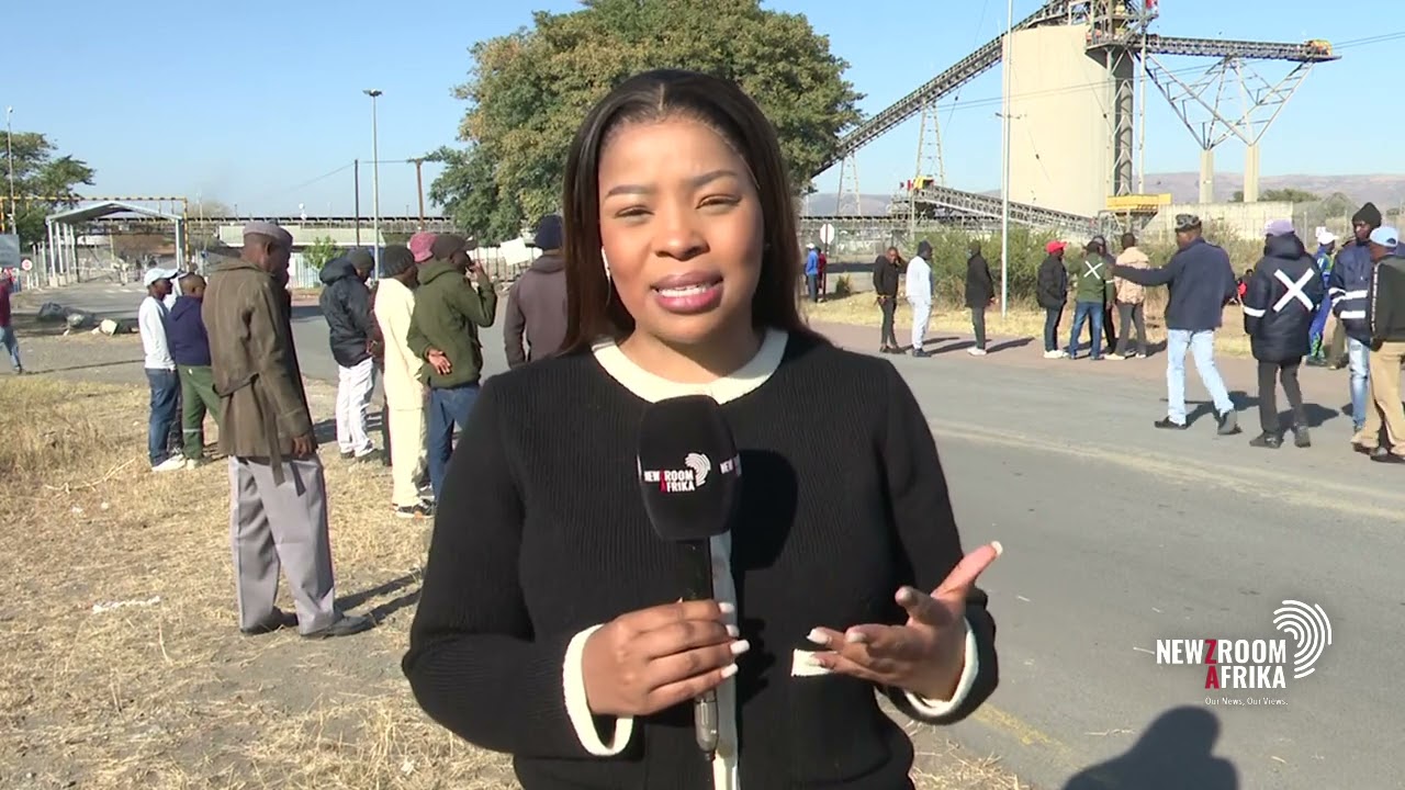 AMCU and NUM hosts meeting following Sibanye-Stillwater underground sit-in