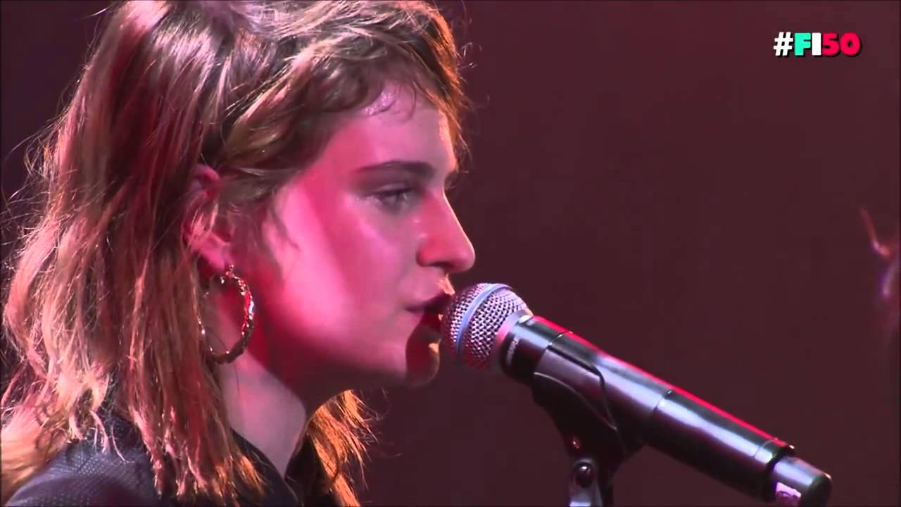 Christine and the Queens & La Grande Sophie   Tous les cris les SOS