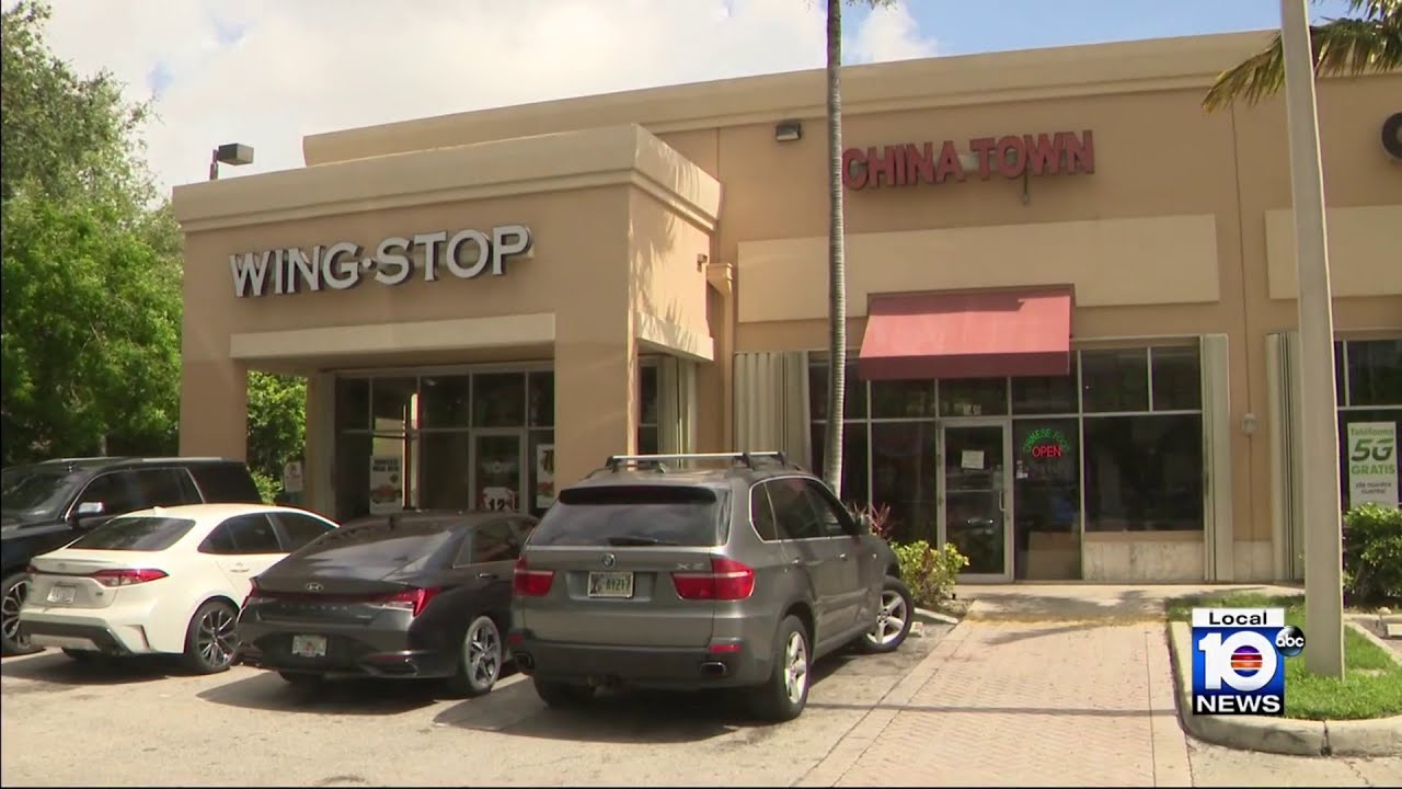 2 restaurants in same Miami shopping center ordered shut by inspectors