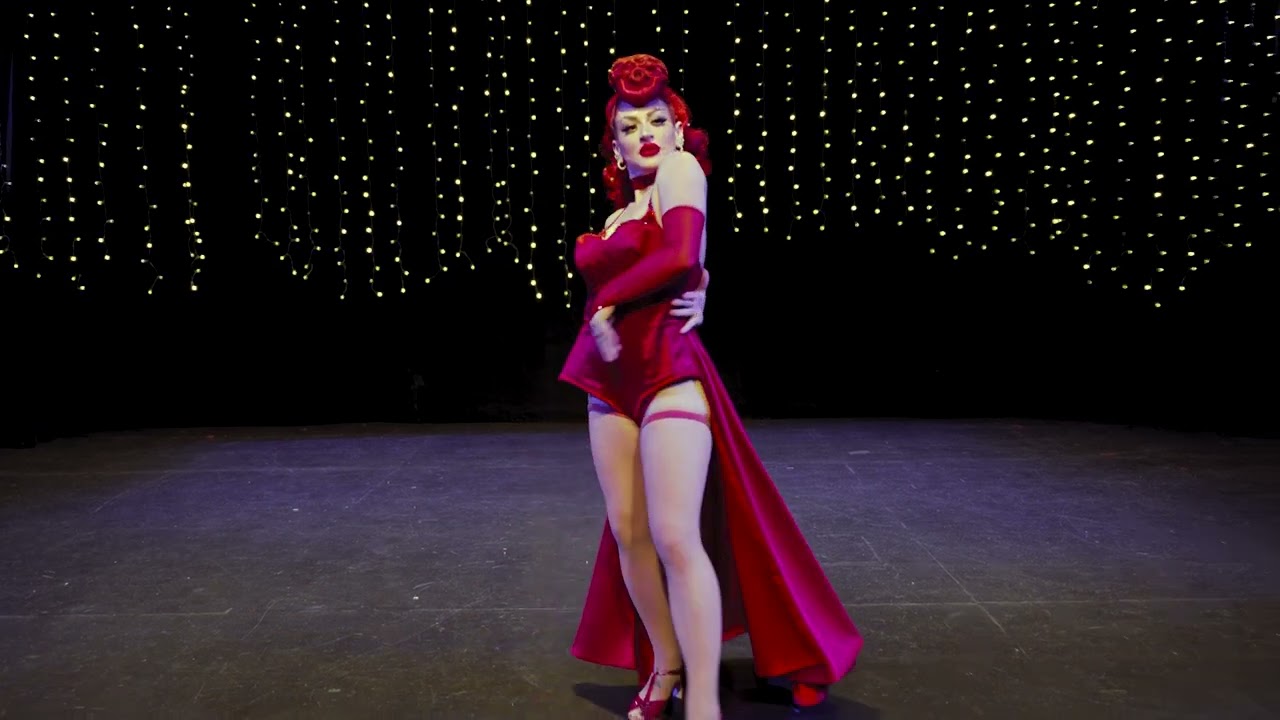 Goldi Fox Performing Ooh La La at the Frisque Femme Fall Follies Showcase 2024