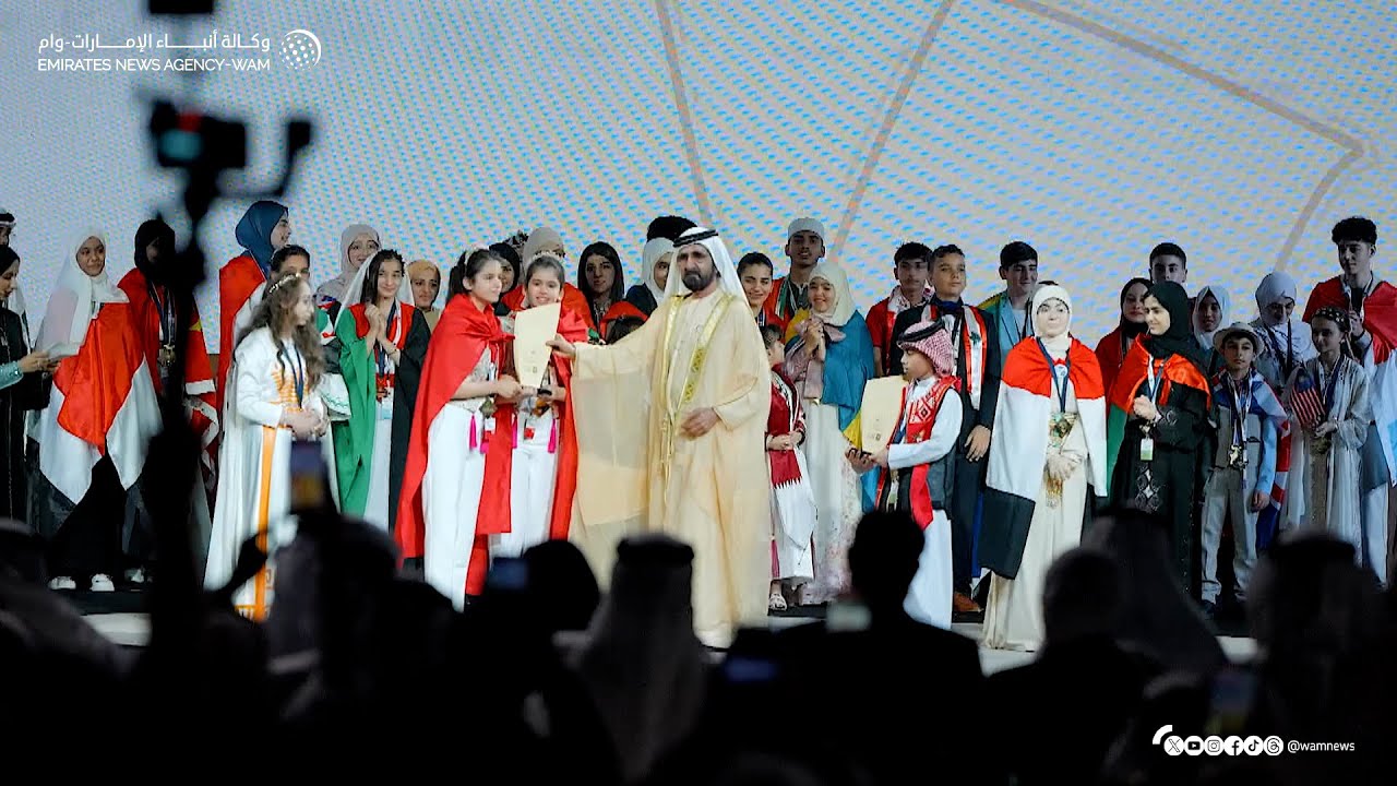محمد بن راشد يتوّج التوأم بيسان وبيلسان كوكة من تونس بطلتين لتحدي القراءة العربي 2025