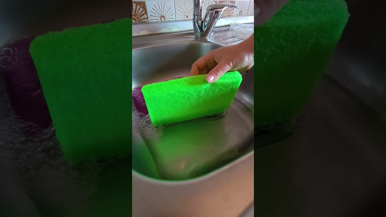 #new #asmrsounds #squezzie #cleantok #oddlysatisfying #sponge #spongerinse #soap #rainbowsoap