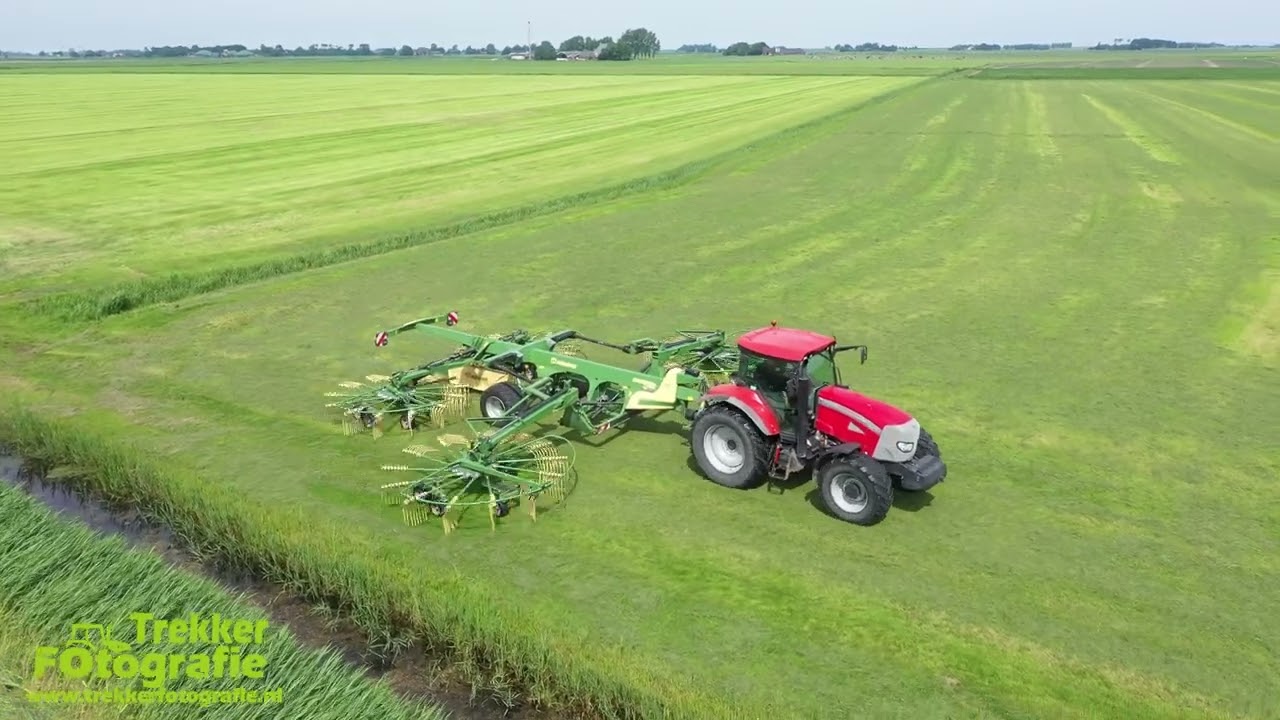 Maatschap Hoekstra | Gras harken | Rechen Gras | Raking Grass | McCormink + Krone
