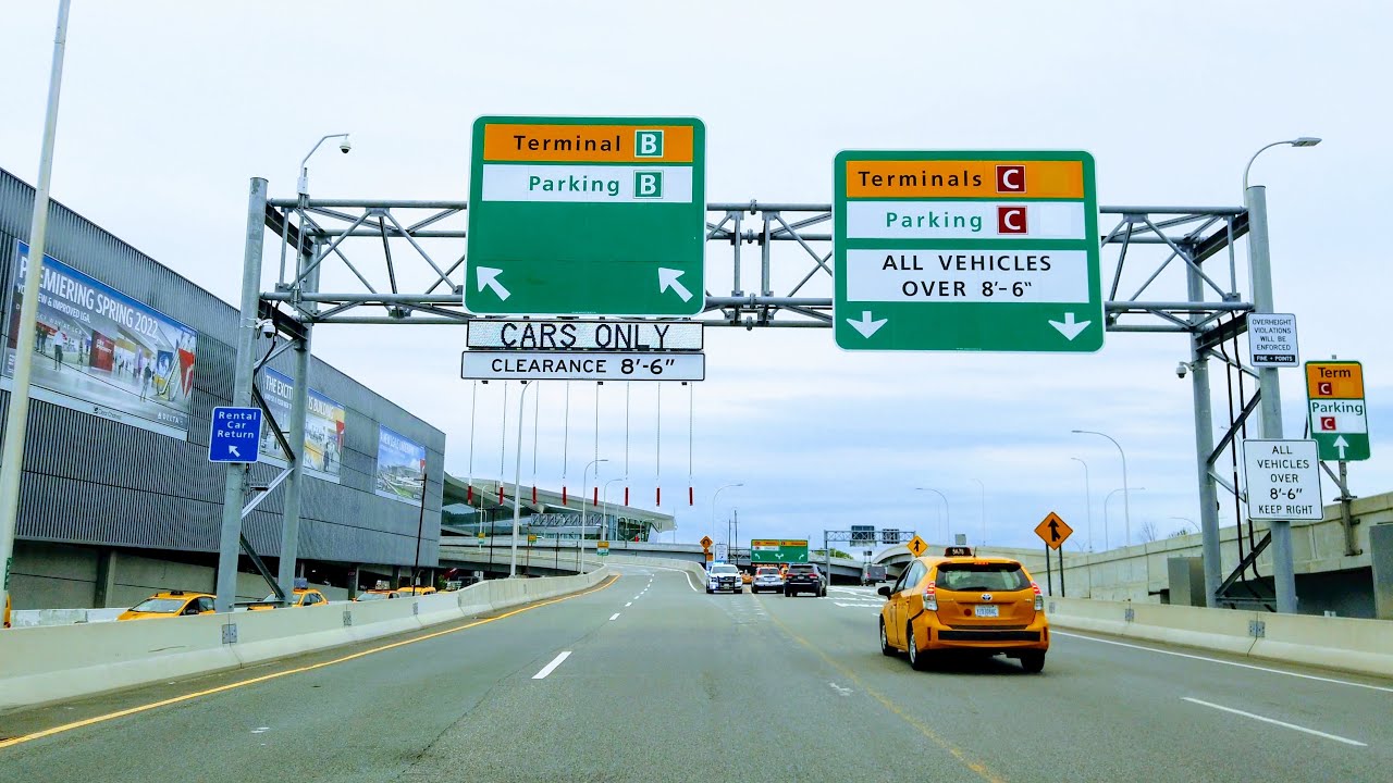 Driving from Midtown Manhattan (Times Square) to LaGuardia Airport (LGA) via Queens-Midtown Tunnel
