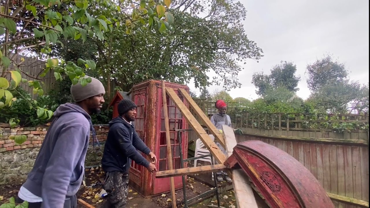 Removing an enormous antique Telephone box roof with some nail biting moments!