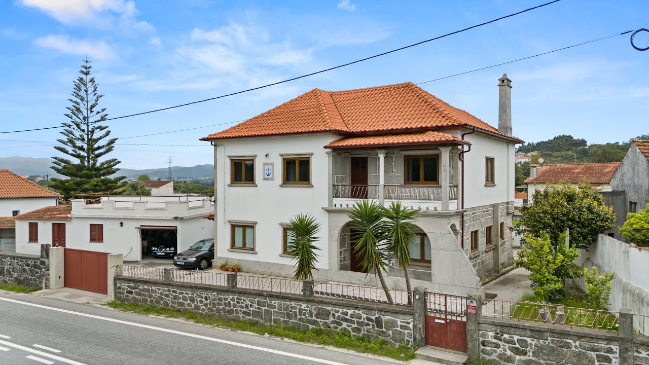 VISITA a Moradia V7 independente em Viana do Castelo com áreas generosas!