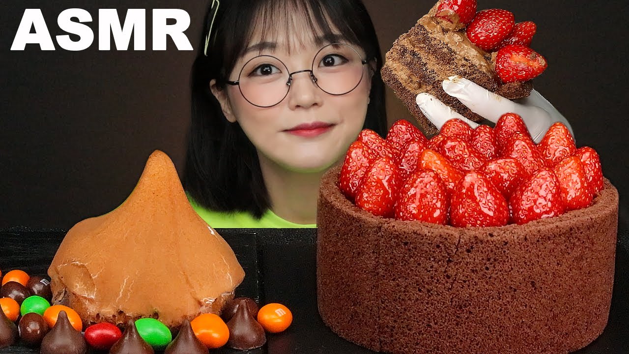 АСМР ЕДА Шоколадный торт с клубникой | STRAWBERRY CHOCOLATE CAKE MUKBANG