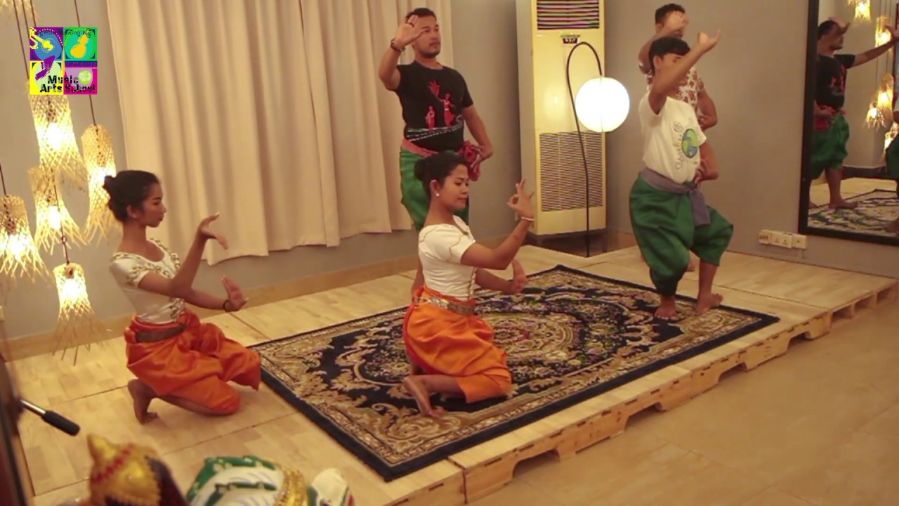 របាំ ឆាបញ្ចុះ (ខ្លី) | Chha Banchos @Music Arts School