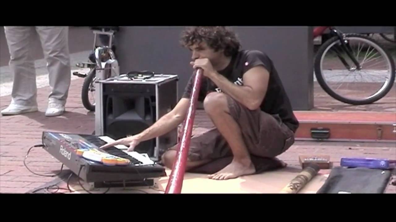 Riccardo Moretti - melodic Techno/ Reggae live looping - Hamburg/ Altona/Ottensen 2010