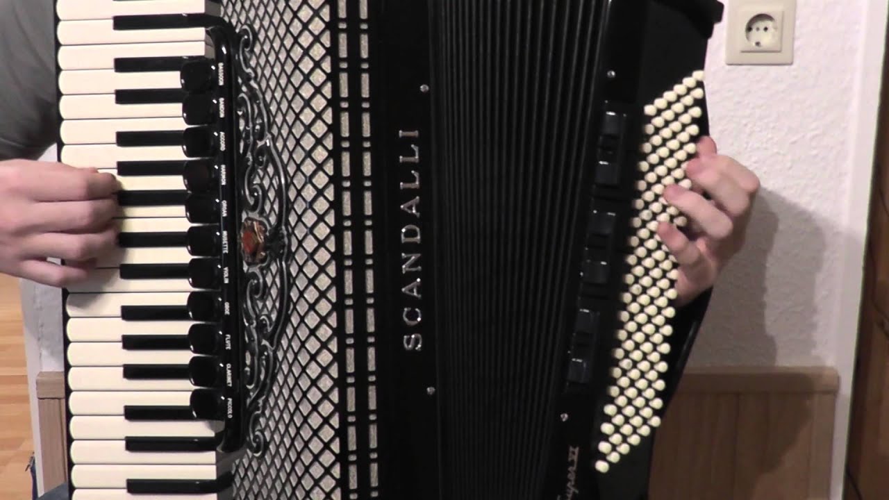 Sous Le Ciel De Paris - Hubert Giraud - On Accordion