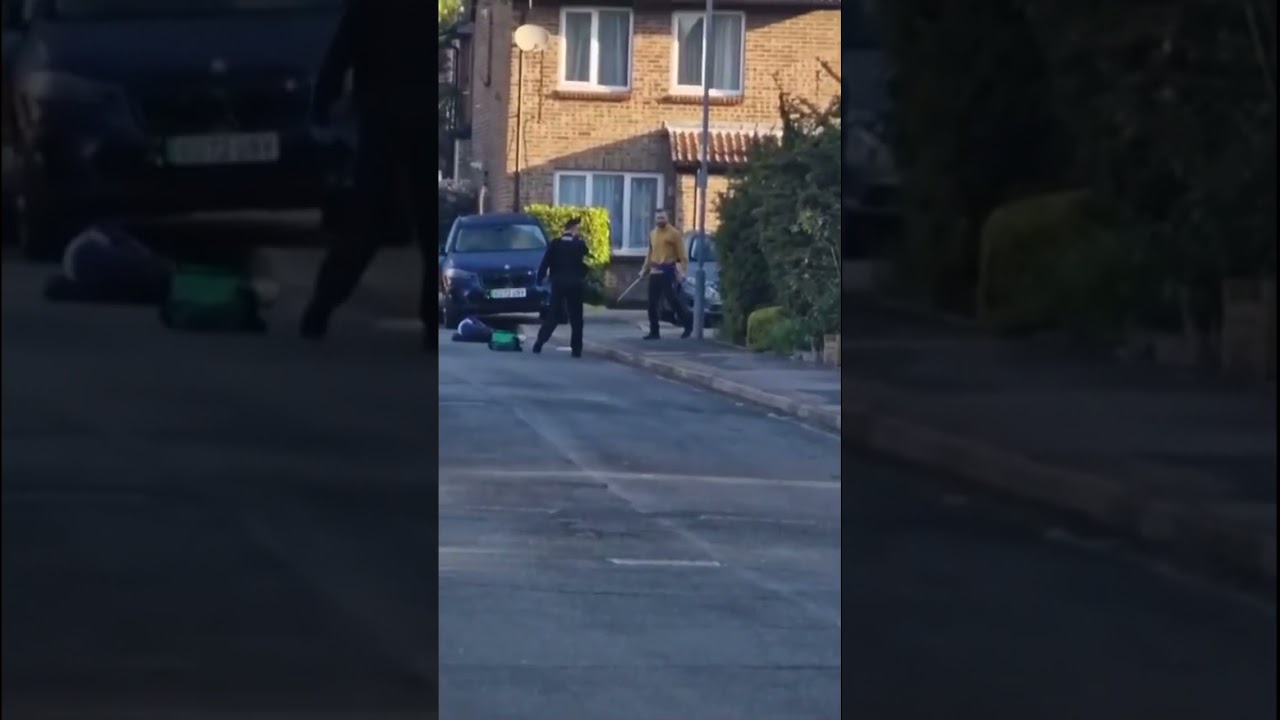 Police trying to arrest the suspect for. stabbing in east london