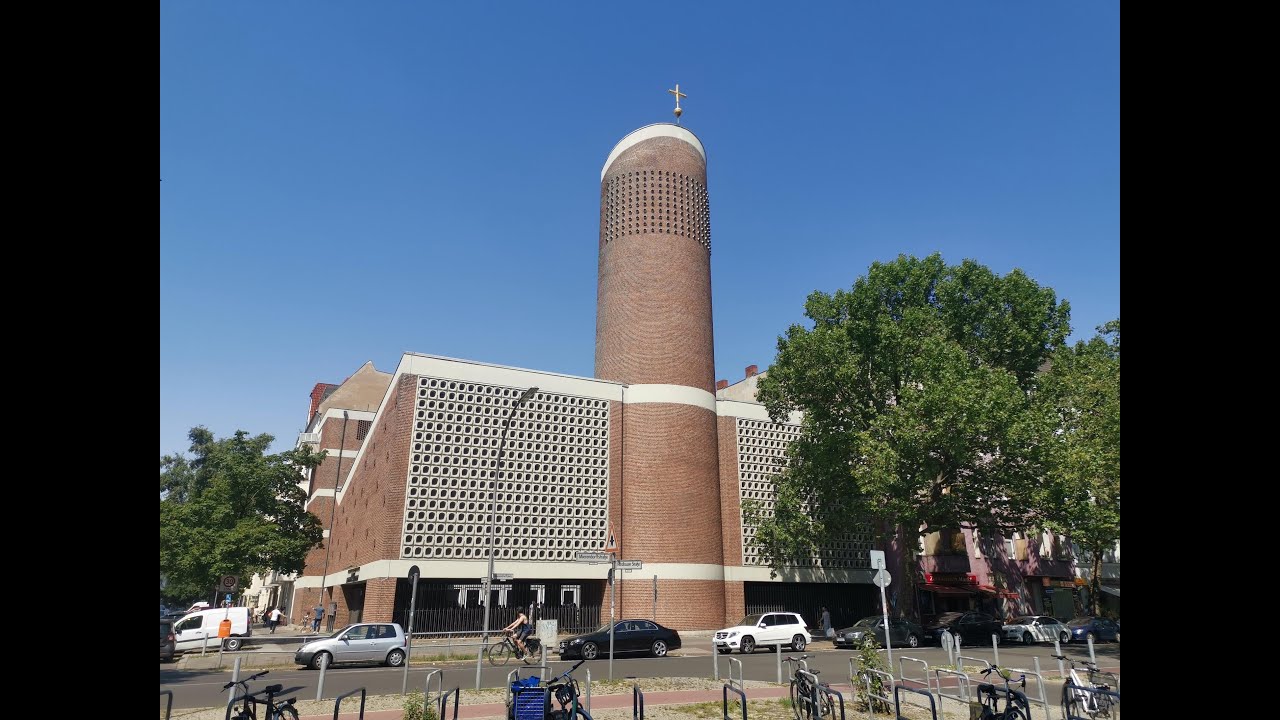 Berlin-Charlottenburg (D) die Glocken der syr.-orth. Kirche Mor Afrem