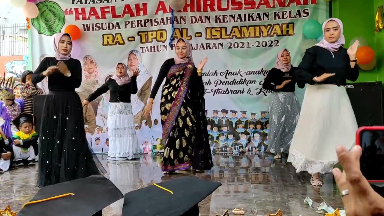 Tari Har Dil Jo Pyar Karega Ibu ibu TK Al Islamiyah Haflah Ahirussanah 2022