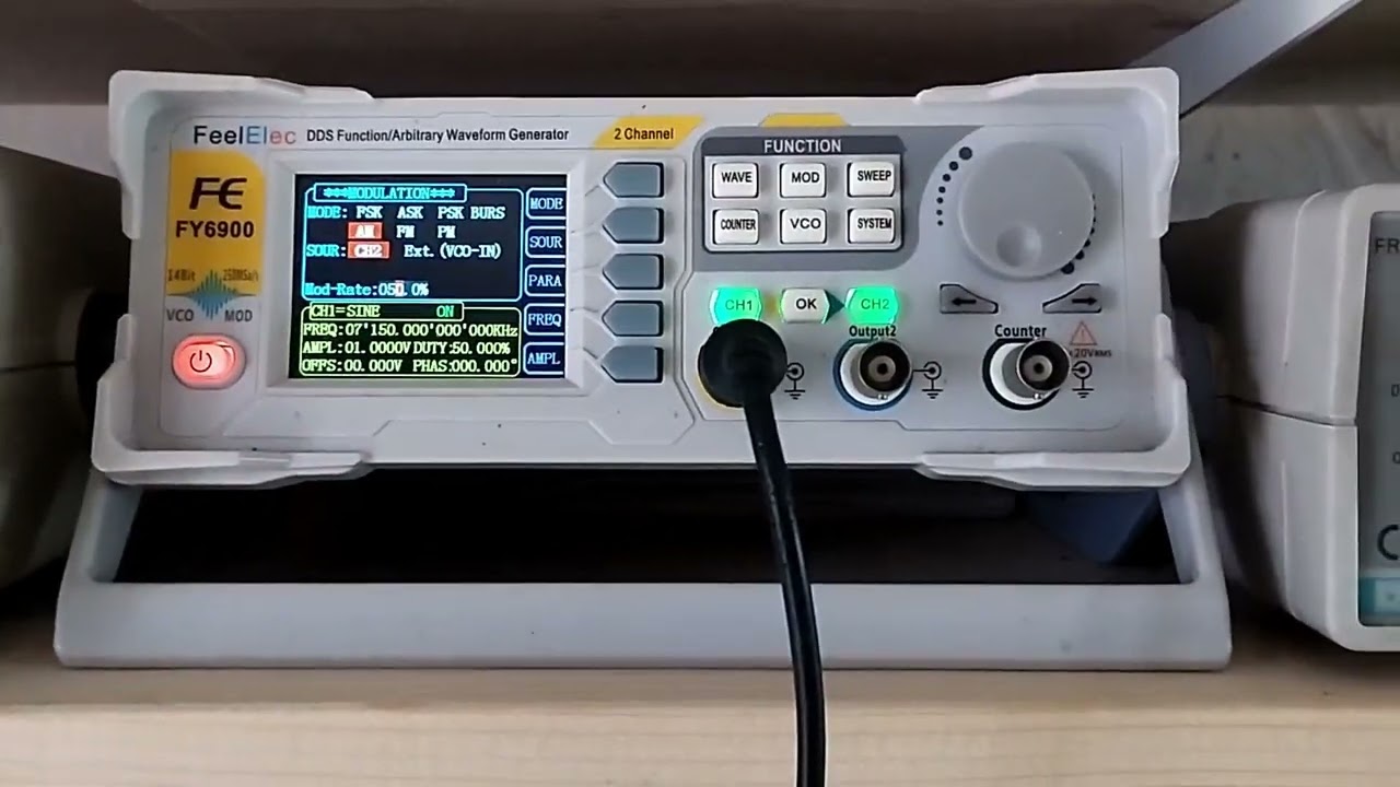 FY6900 FeelElec, come ottenere un uscita modulata da questo generatore DDS!