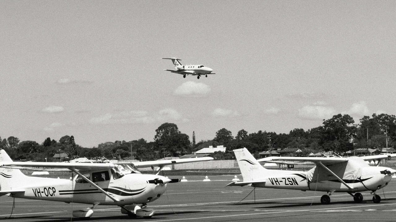 Archerfield Airport Aircraft (field recording)