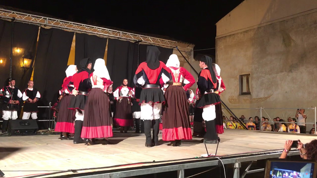 Amici del folklore San Teodoro 2019