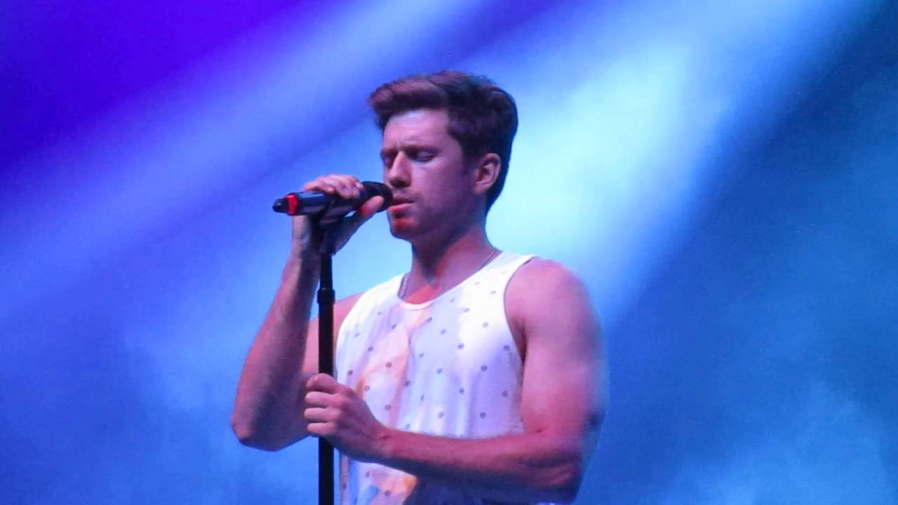 Hallelujah - Jeff Buckley (Aaron Tveit @ the House of Blues 2016)