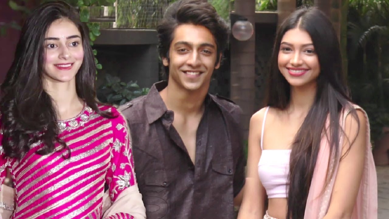 Ananya Pandey,Alanna Pandey And Ahaan Pandey Slaying In Tradional Avatar