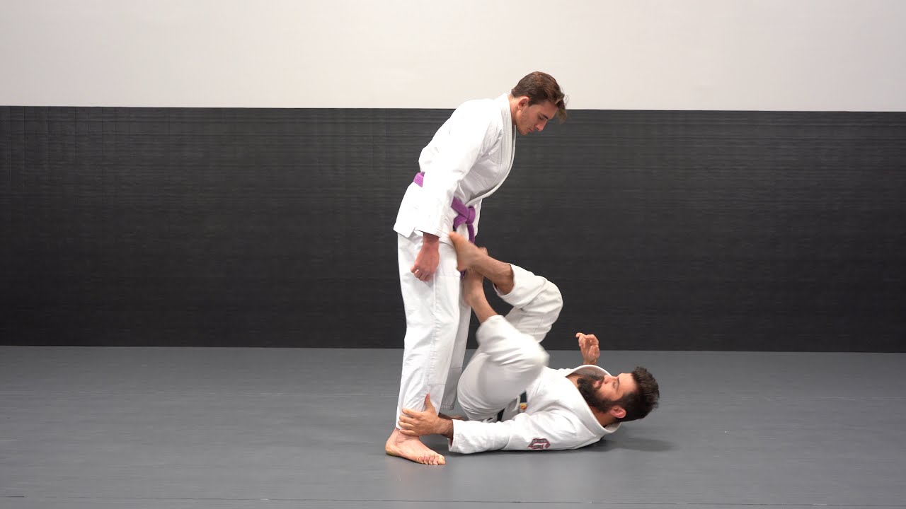 Brazilian Jiu-Jitsu Warm Up at Home With Prof. Fabiow