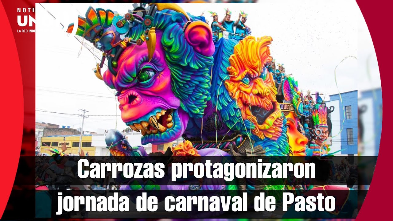 Colorido desfile de carrozas en carnaval de negros y blancos en Pasto