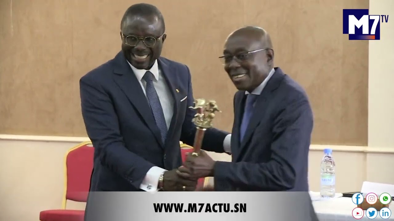 CEREMONIE DE PASSATION DE CHARGES ENTRE LE BATONNIER SORTANT ET ENTRANT...