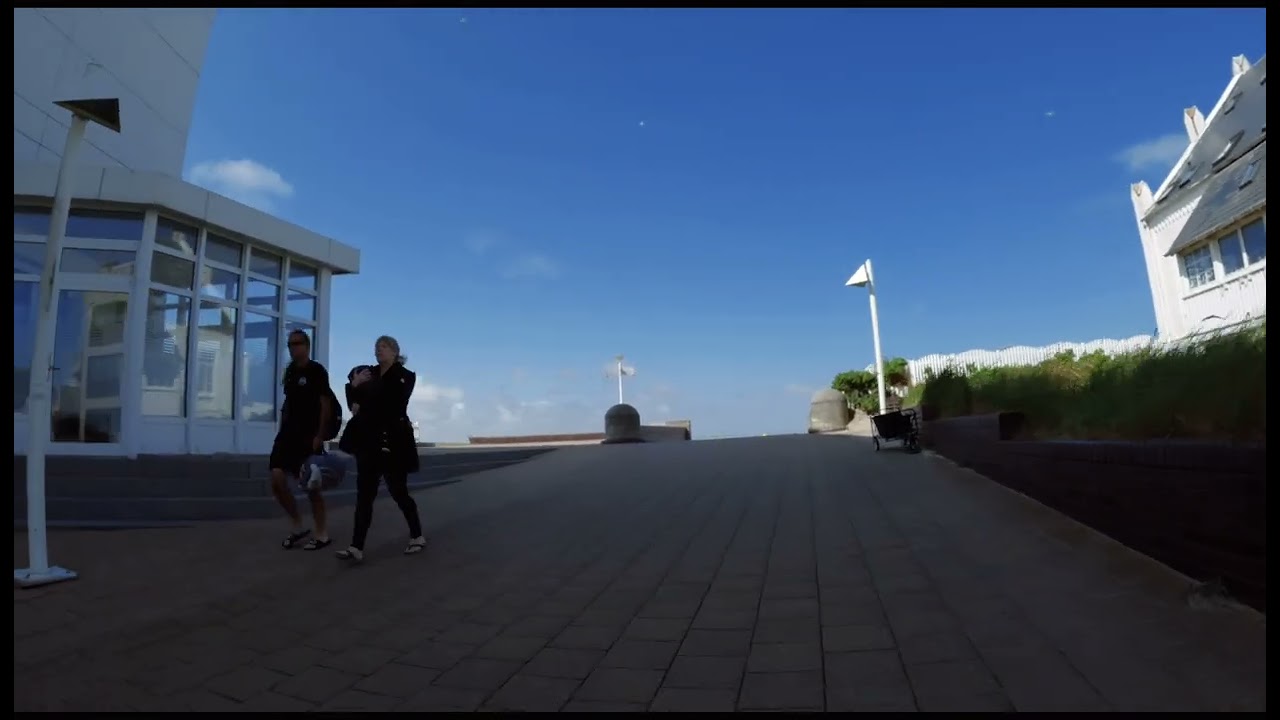 Norderney, Germany, Fahrradfahrt durch die Innenstadt und am Strand
