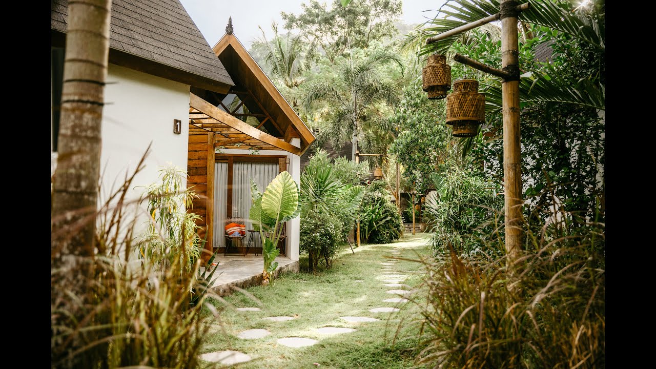 Tropical Resort Style SurfCamp in Lombok Indonesia | KuraSurf Surf Camp & Wellness Retreat