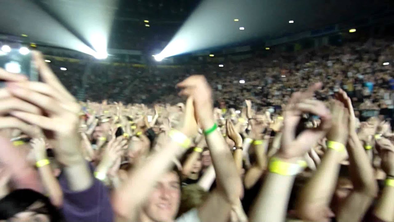Nickelback - Animals (Live - Manchester Arena, UK, 2012)