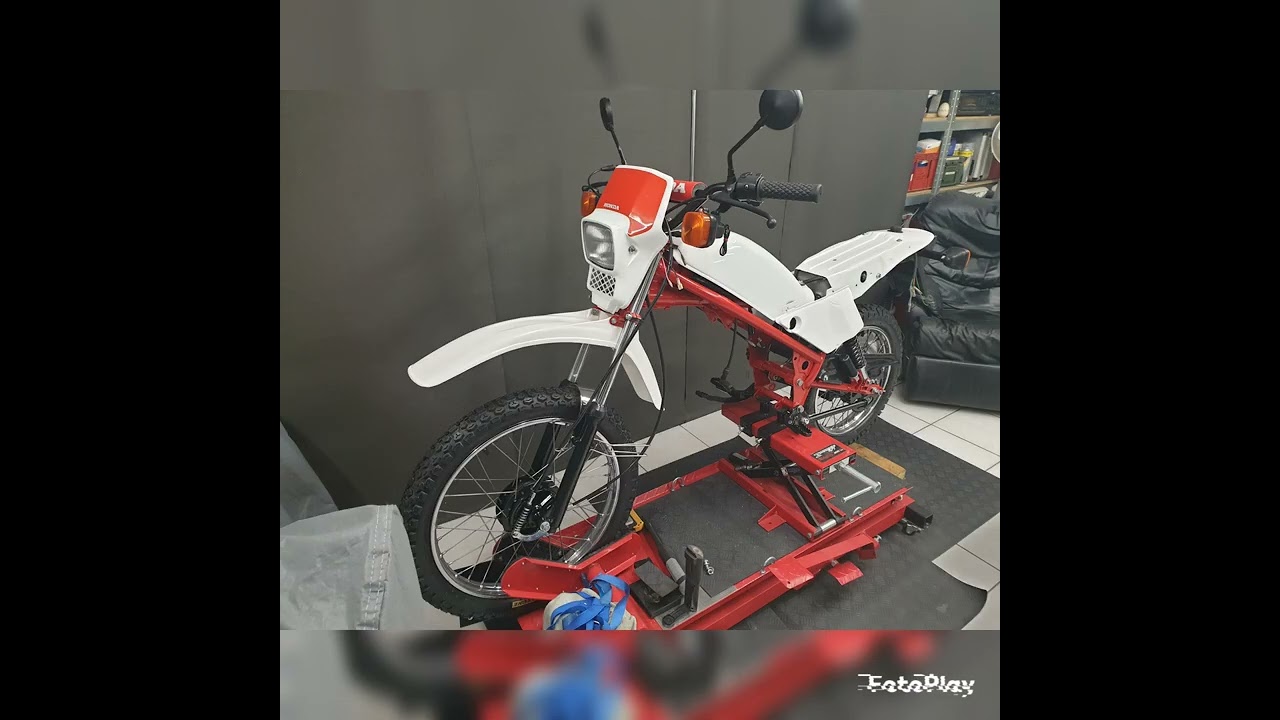 Honda MT 5 Restauratie, by RR for vintage moped care and repair.