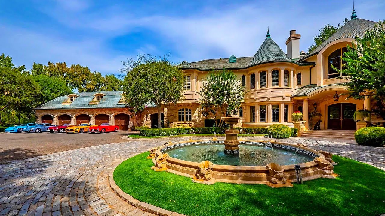 Impressive California Chateau Offers a Sense of Timeless Luxury