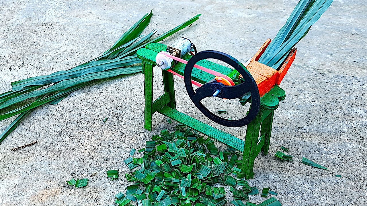 How to Make a mini CHAFF Cutter 🔪Machine at Home - DIY Toka Machine Toy