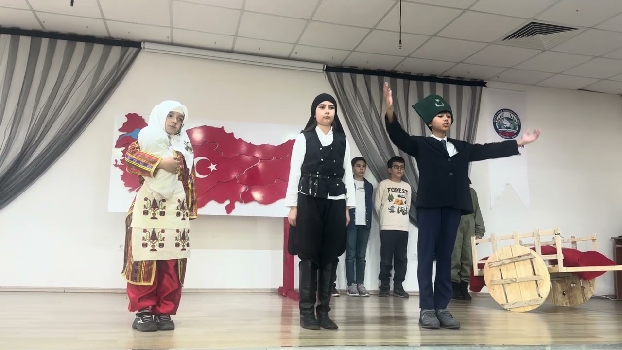 “Bir yıldız, bir hilal, ilelebet istiklâl” Tiyatro Gösterimiz