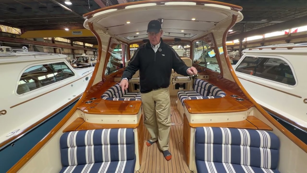 Обзор: Прогулочный катер Hinckley Picnic Boat 37 
