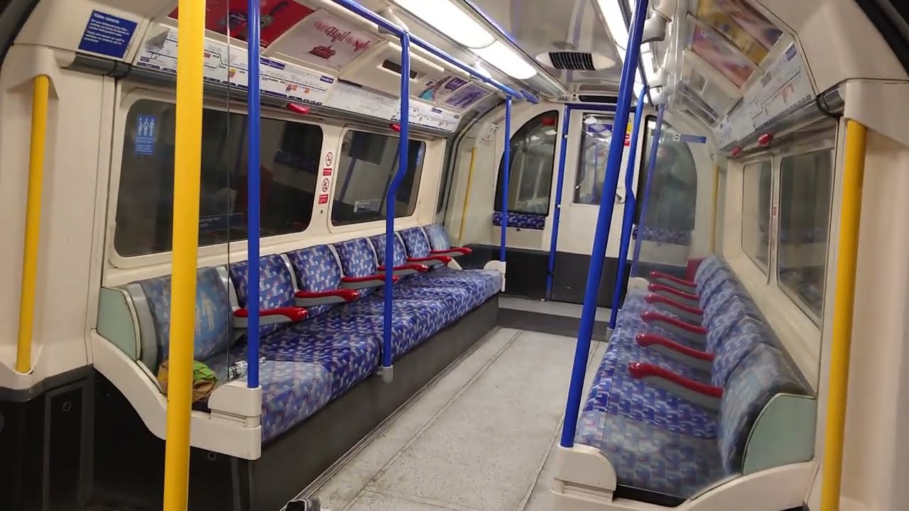 London Metro towards Heathrow (LHR) Terminal 5 from T2&T3 of Piccadilly line