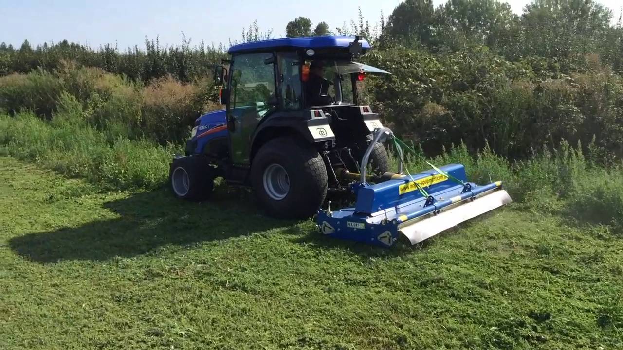 ISEKI 6400 mit Sichelmulcher
